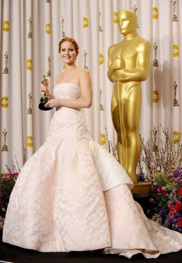 Jennifer Lawrence avec son Oscar de la Meilleure Actrice